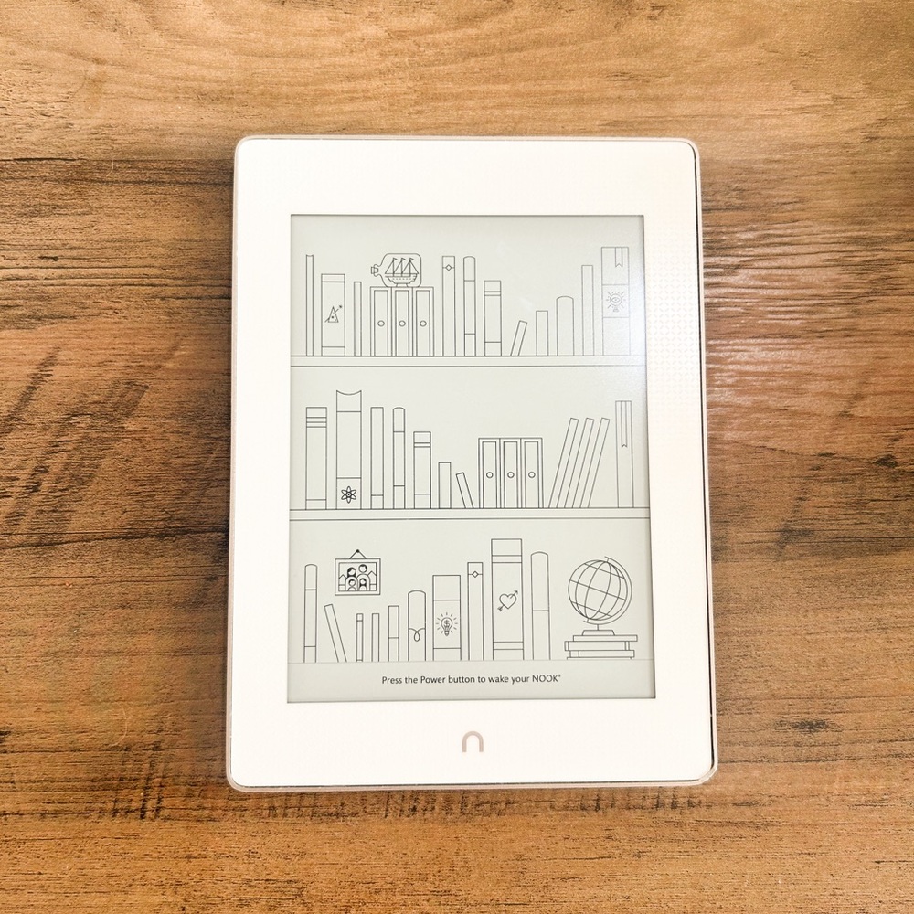 Nook E-Reader in Classic White
